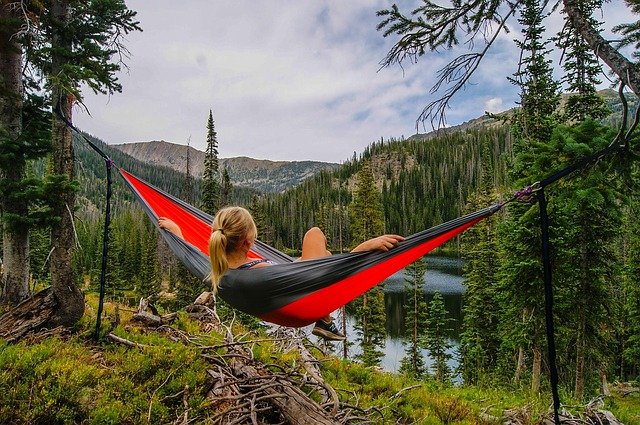5 Best Hammocks for Relaxing (And the Benefits of Sleeping in a Hammock)