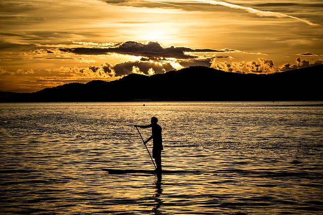 Best Inflatable SUP Boards (And the Stunning Health Benefits They Offer)